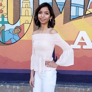 Meet your Posher, Ashley